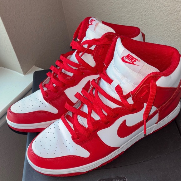 Nike Red and White Dunks - Picture 4 of 9